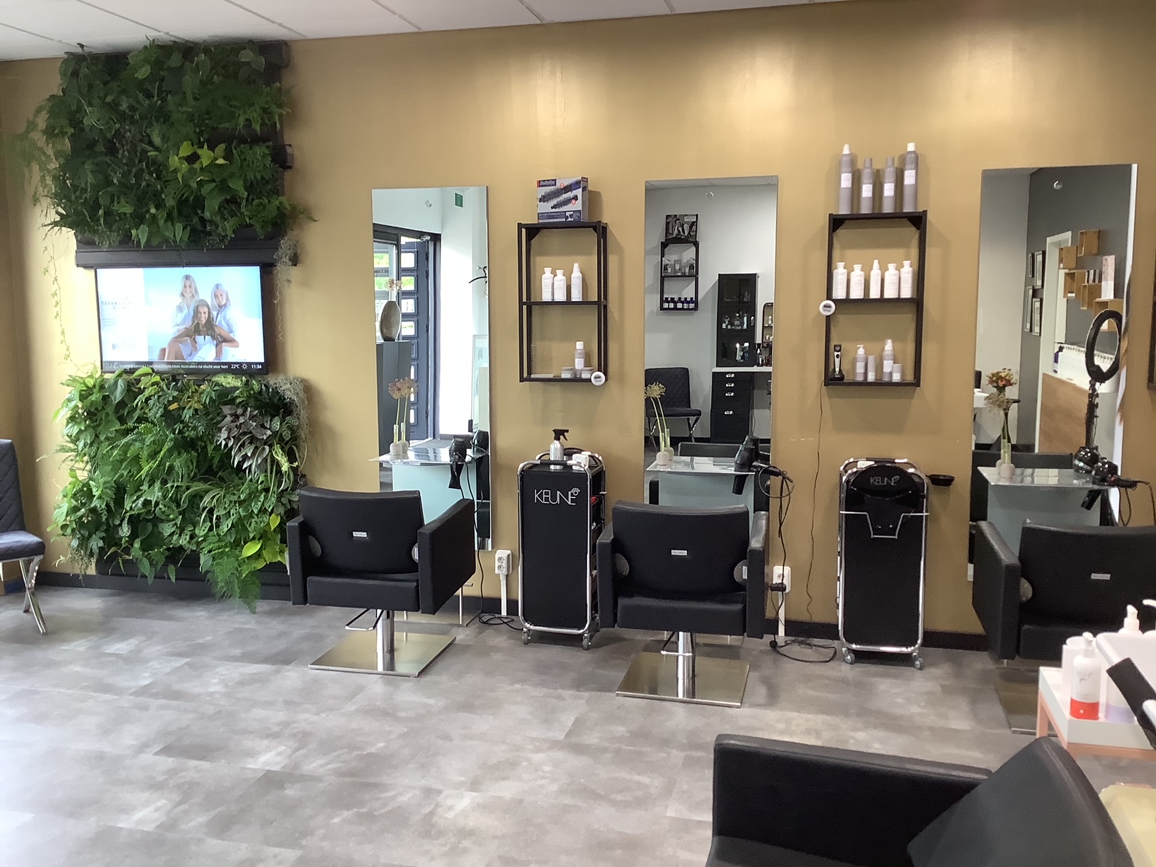 Interieur van RS Kappers in Barendrecht